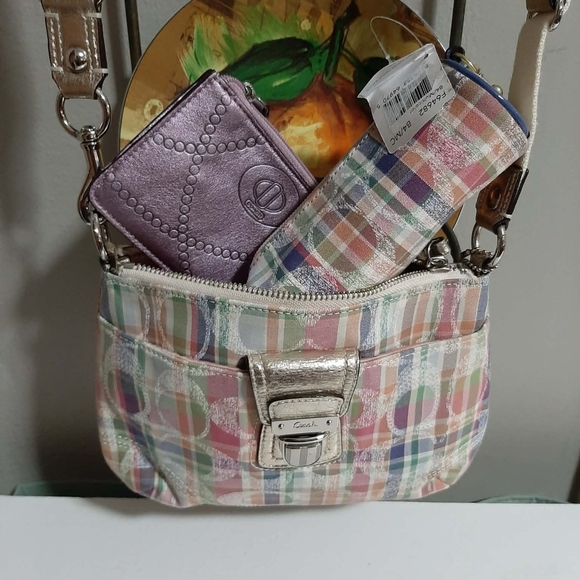 COACH Poppy Madras 6 Pc Set - Picture 10 of 16